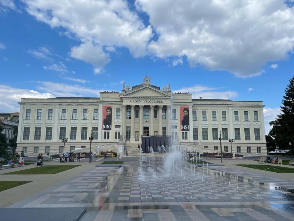 Cosy Inner City Getaway Bestern Szeged Exterior foto